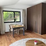Modern Living سانكت جيلجن